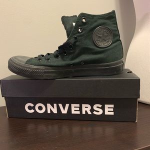 Converse high top ladies size 9 men’s 7.